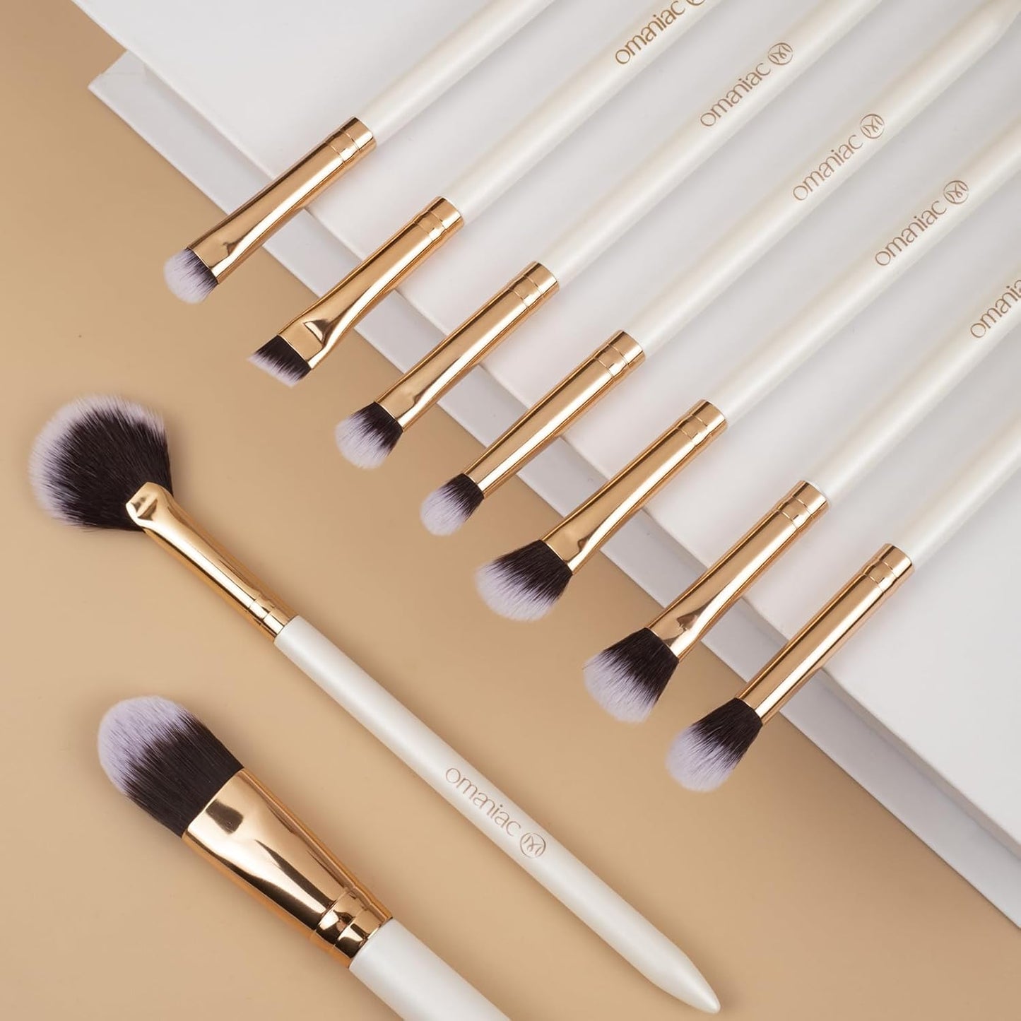 Makeup Brush Set Professional, 12 Pearlescent Wood Handle Makeup Brushes, Premium Cruelty-Free Synthetic Fiber Hair, Travel Make up Brushes Set with Case (White).